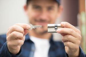 major mfg locksmith services