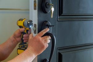 Expert ASSA-Abloy locksmith